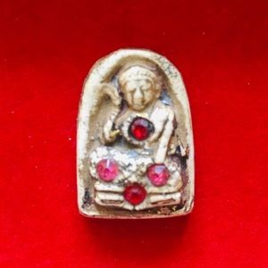 Nang Kwak ruby thai amulet luck success for work